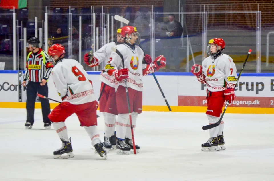 Хоккей. Турнир четырех наций. Сборная Беларуси U18 и сборная Дании U18 на двоих забросили 7 шайб