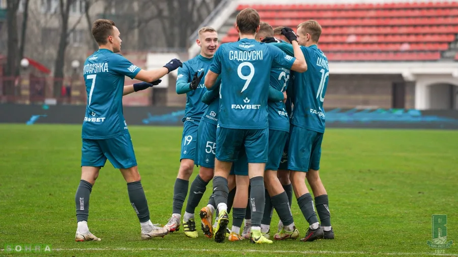 Высшая лига Беларуси по футболу. "Рух" победил брестское "Динамо"