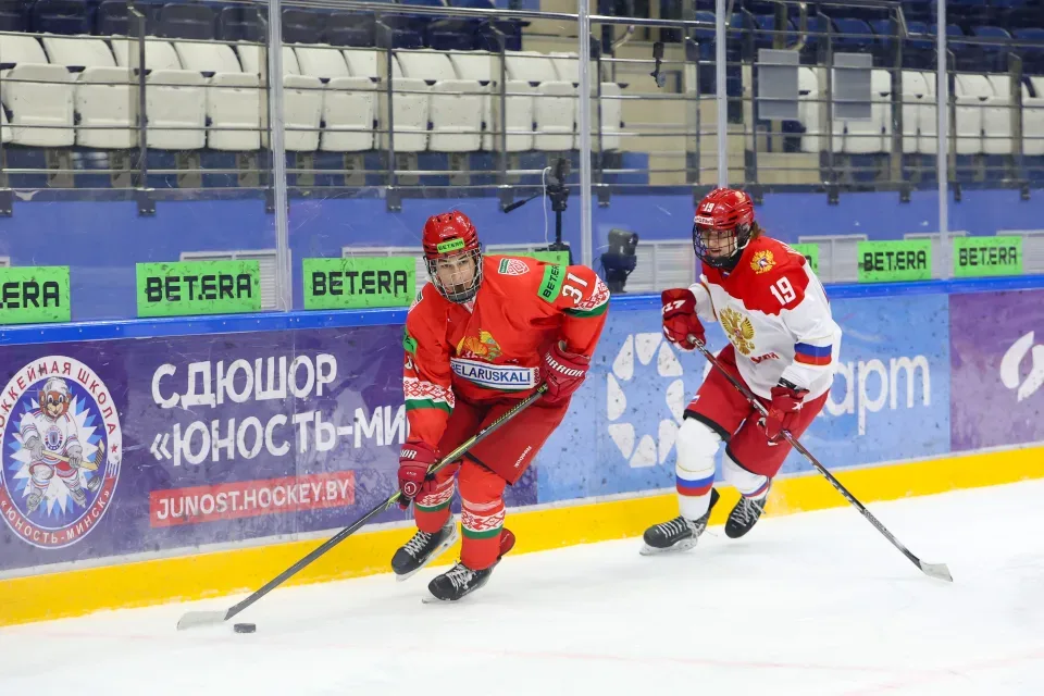 Юниорская сборная Беларуси отыгралась с 1:3, но уступила России U17 в овертайме