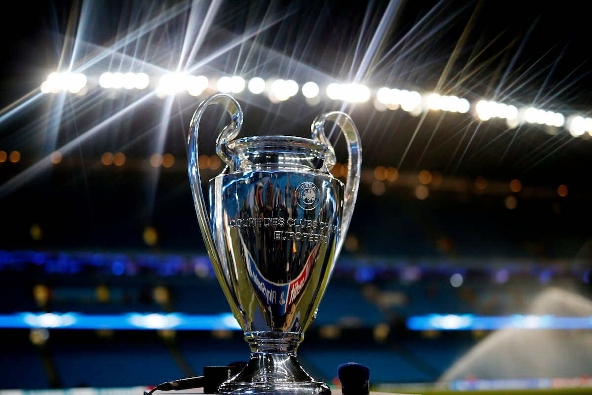 Футбол. УЕФА объявил о переносе финала Лиги чемпионов в Париж  